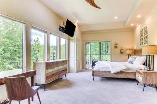 Hot Tub and Trail Access Treehouse in Landrum! - Landrum - 2
