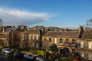 Mid-Century Gem Steps from the Beach - Edinburgh - 1