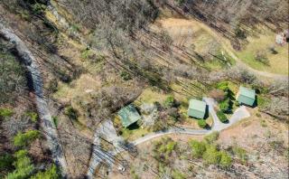 Fox Creek Cabin 3: Creekside Cabin in the Smoky Mountains! - Bryson City - 4