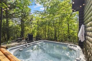 Experience serene forest views at Magnolia Pine - Bryson City - 6