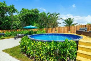 Heated Pool Hideaway, Beach & Dt Minutes Away - 0