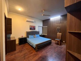 Scenic F11 Penthouse Loft - Islamabad - 9