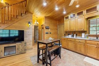 The Cozy Cabin on Lake Gaston - Bracey - 2