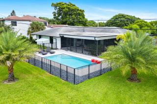 Private Pool Retreat, Tranquil Near Dt & Beach - 3
