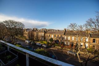 Mid-Century Gem Steps from the Beach - Edimburgo - 9