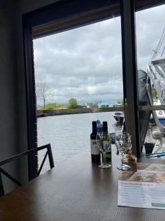 Hotelkamer op water Houseboat Wetterhûske Friesland - Suameer - 2