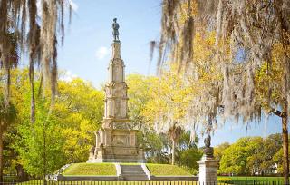 Stunning Forsyth Park Victorian - Walk to it all! - 3