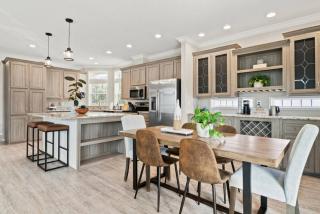 Heated Pool Hideaway, Beach & Dt Minutes Away - 2
