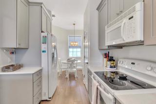 Fort Myers Condo w/ Resort Pools - Near Golf! - 3