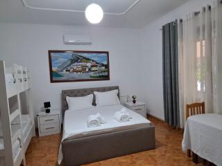 Apartment Xheison - Berat - 4