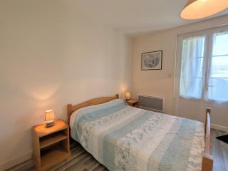 Gîte au Bord de la Creuse avec Jardin Privé - FR-1-591-735 - 2