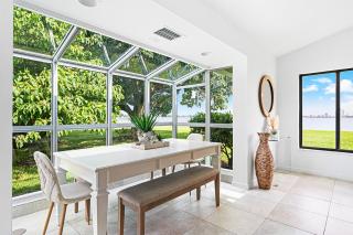 Luxury Waterfront Escape Pool, Firepit & Views - West Palm Beach - 9