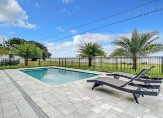 Private Pool Retreat, Tranquil Near Dt & Beach - 2