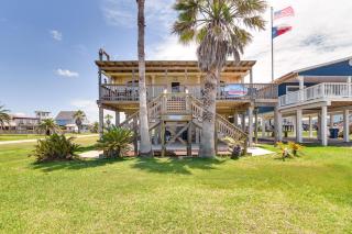 Intracoastal Views and Deck Surfside Beach Home - 0