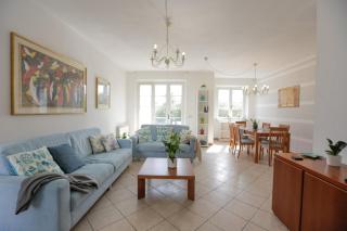 Navy Apartment - Massa - 0