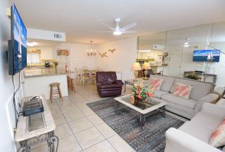 133 West Leslie Lane townhouse - 3