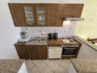 KETI 3 NV - Apartment 2 pax with terrace and private parking - Novi Vinodolski - 4
