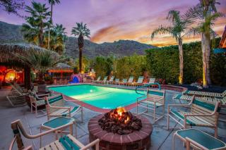 Coyote Inn - 21 and Over - Palm Springs - 0