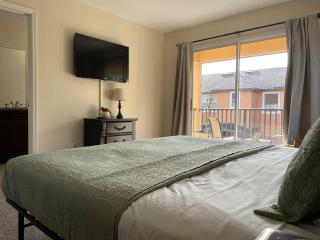 Spacious Family Fun Near Disney, Water Slide, Pool - 8