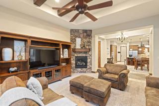 Poolside Place in Coral Ridge with Private Hot Tub - Washington - 7