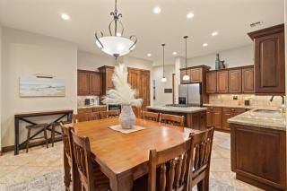 Poolside Place in Coral Ridge with Private Hot Tub - 1