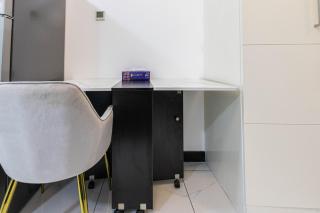 Bright Studio Crystal Residence JVC - 7