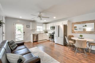 < 1 Mi to Tubing: Sleek Condo in Downtown Helen - 6