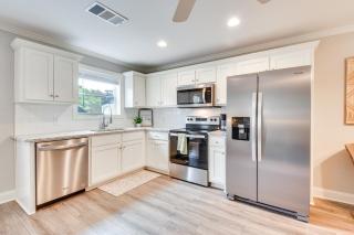 Walk to Main St & River: Downtown Helen Condo - 3