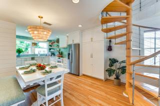 Walk to Gulf Luxe Luau-Themed Gem in Holmes Beach - Holmes Beach - 4