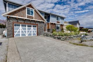 Bay Views and Deck Spacious Ferndale Family Home - Ferndale - 9