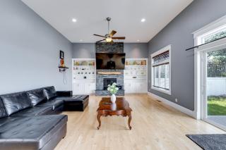 Bay Views and Deck Spacious Ferndale Family Home - Ferndale - 6