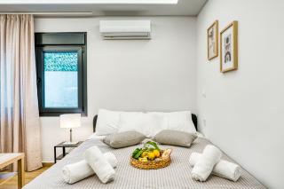 Virginia Haven - Chios - 5