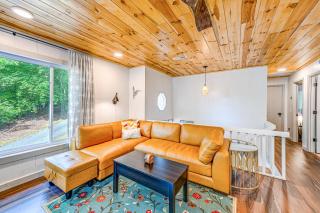 Renovated Franklin Home with Mountain-View Deck! - Franklin - 6