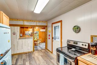 Deck, Hot Tub and Lake View Brownwood Home! - Lake Brownwood - 3