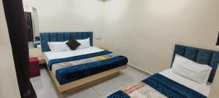 Hotel Raghavan in front of railway station platform no 8 - Ujjain - 6