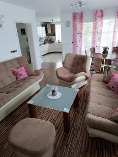 Charming Riverside Retreat - - 1