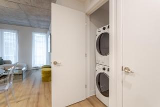 MTL Old Port Glow Elegant 1BR Escape - Montréal - 7