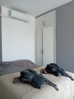 Studio with pool and sunrise view at 10 min beach walk - 9