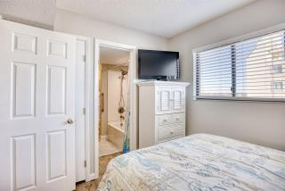 Oceanfront Waterpointe 1 Unit 1001 Sleeps Ten Balcony Pools Free Parking - North Myrtle Beach - 3