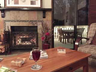 The Wee Hoose in The Village, spacious and comfy - Big Bear Lake - 6