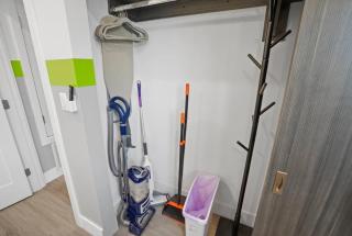 E- Classy NoHo Oasis 2-Units, U-Studios 15m - 8