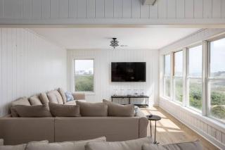 Oceanfront with Private Beach Access & Wild Horses - Knotts Island - 2