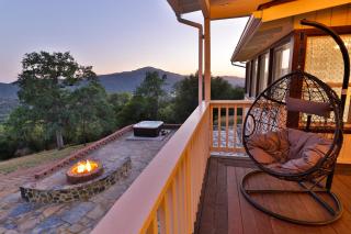 Canyon View House w/ hot tub, game room, views, and more - Oakhurst - 0