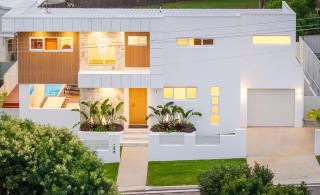 The Bay Haven - with Heated Pool and walk to beach - Nelson Bay - 9