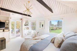 Classic Wainscott East Hampton Home - Wainscott - 9