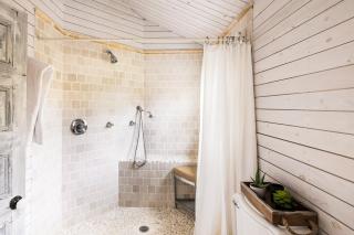 Classic Wainscott East Hampton Home - Wainscott - 6