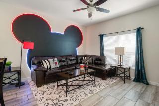 Outdoor Movie Theatre! Heated Private Pool! 4 Mi to Disney! Grill - 8