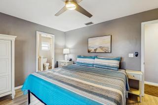 Waterfront Pool Escape - Cape Coral - 3
