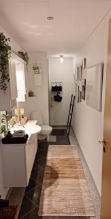 Stort og dejligt værelse med privat bad - 6