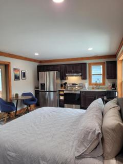 Charming Downtown Bryson City SkyLoft Studio 3 - Perfect for Couples - 7
